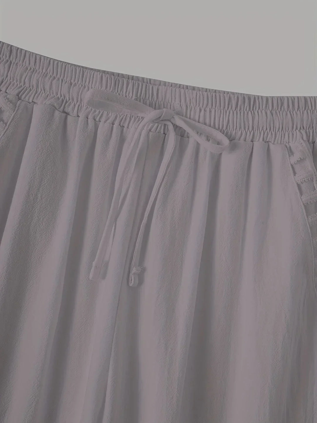 Tracey - Chic Cropped Pants